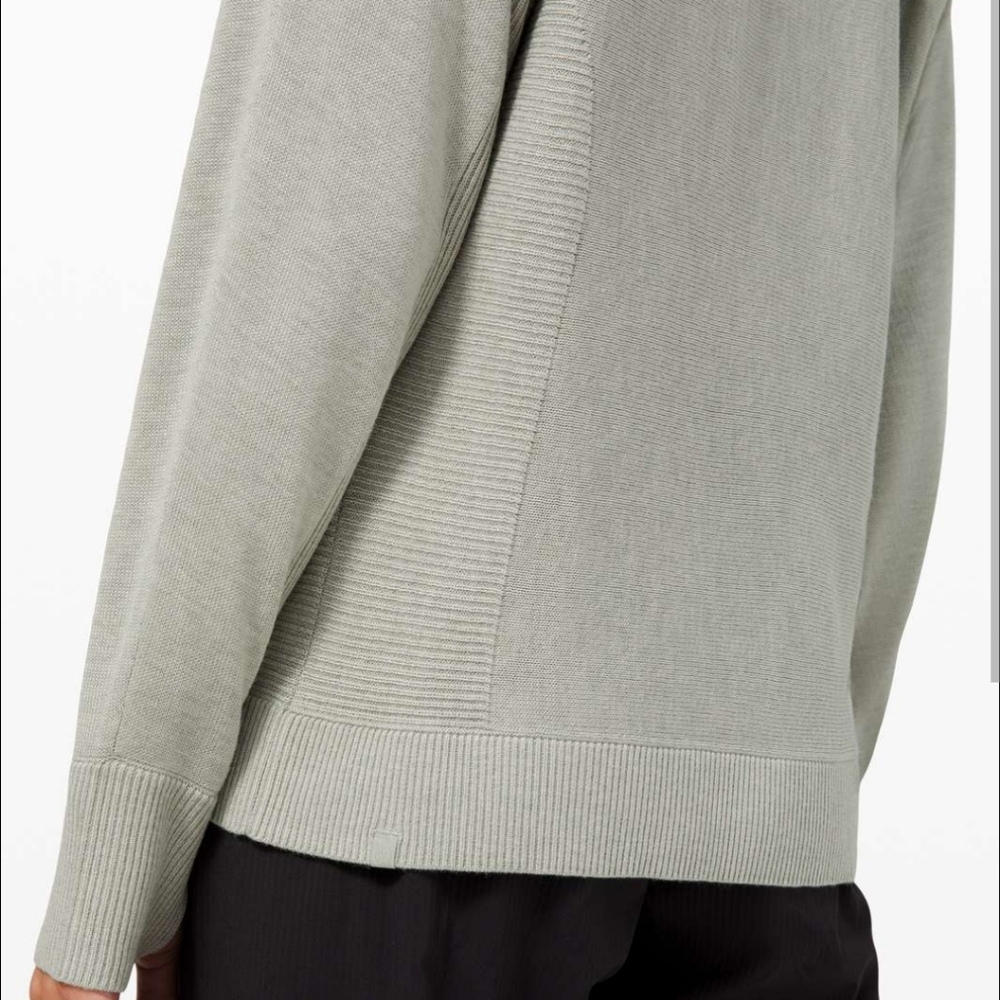 Lululemon Cashlu Green Sage Crewneck Women's Sweater Sz M Athleasure Travel - Picture 4 of 9